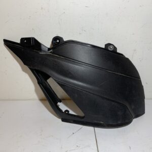 cache repose pied aprilia sr motard 50cc 