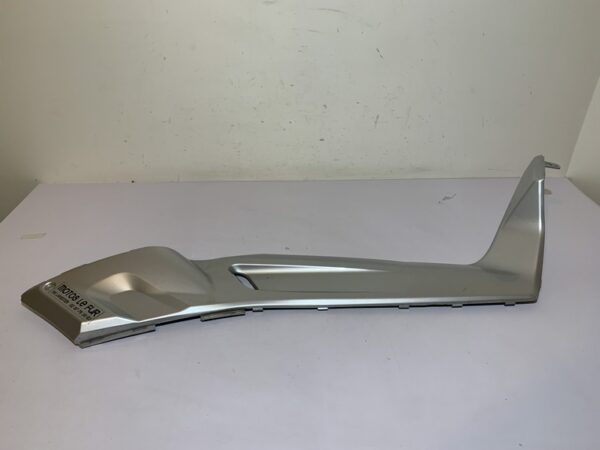 carénage latéral droit yamaha xmax 125 (2006 - 2009) – Image 5